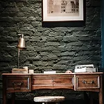 1898 The Post