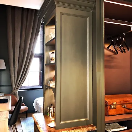 1898 The Post 4* Gand