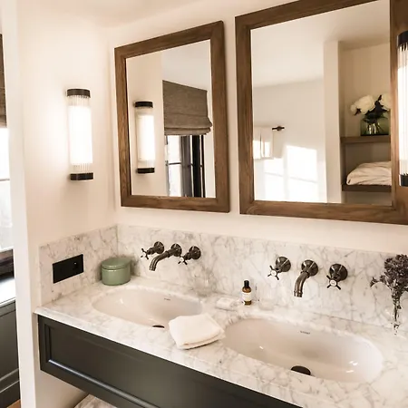 1898 The Post 4* Gante