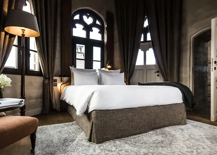 1898 The Post Hotell