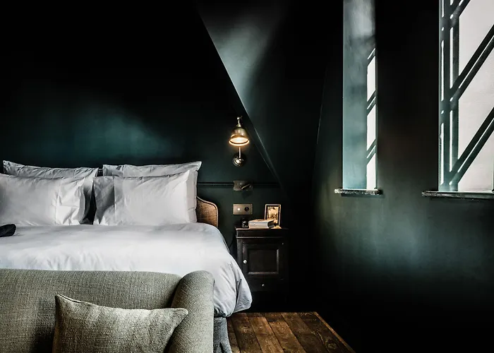 1898 The Post Hotel 4*