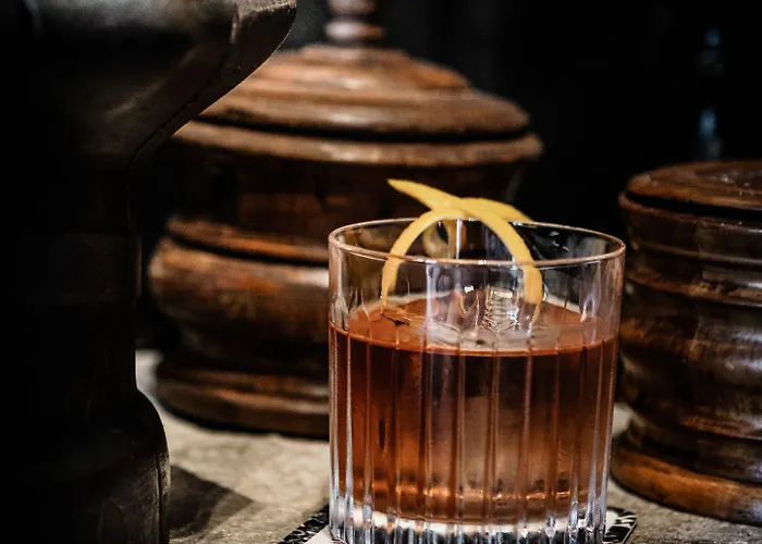 Отель 1898 The Post