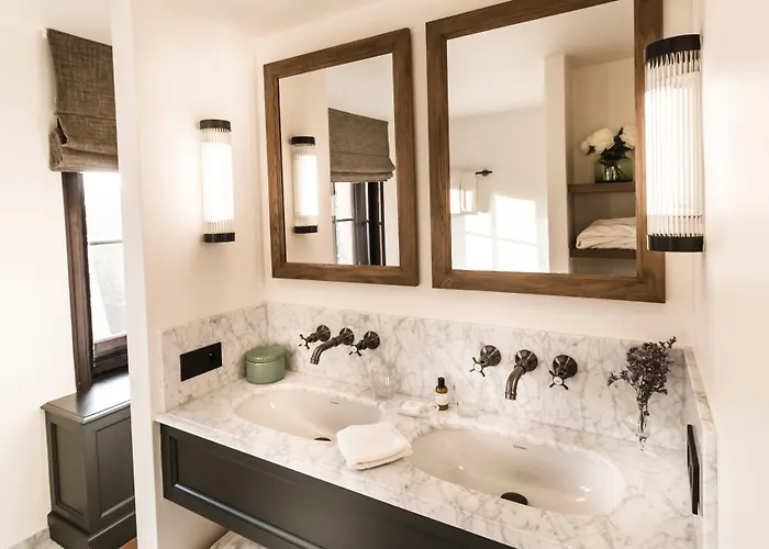 1898 The Post 4* Gent