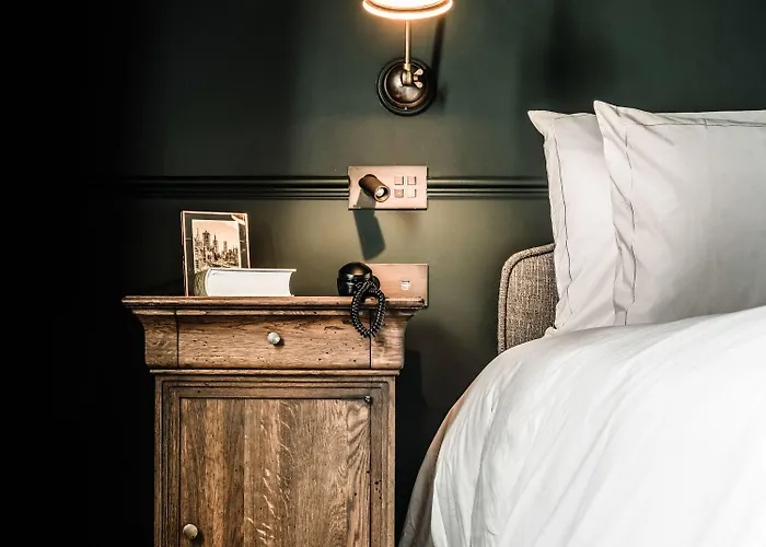 1898 The Post 4* Gent